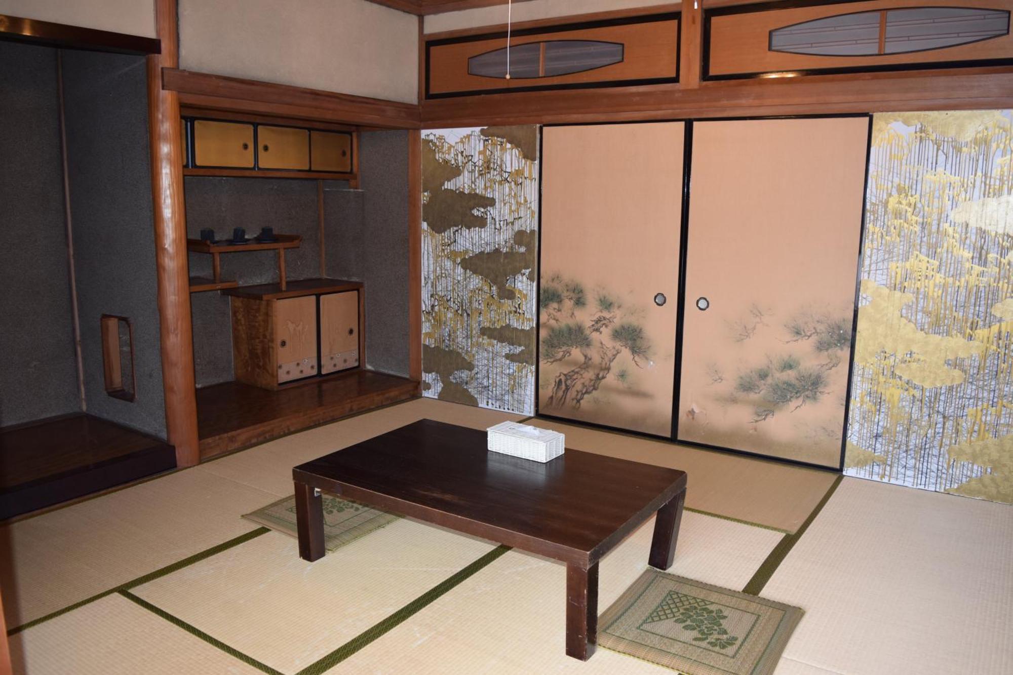 Bakushuku Den Guest House Brew Matsuyama  Exterior foto